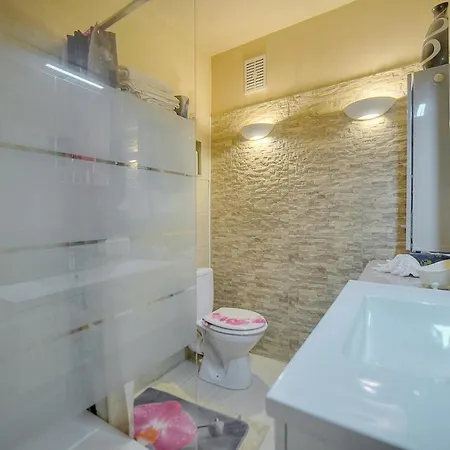 דירה Le - 2 Pieces - Loggia - Vca *